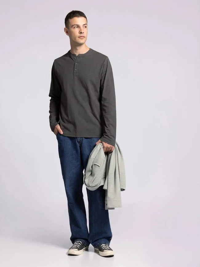 Earle Top - Long Sleeve Henley SLATE BLACK