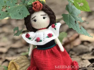 Señorita Fridita Doll. Female Artist Icon. Knitting Toy Pattens. Meemoodolls.