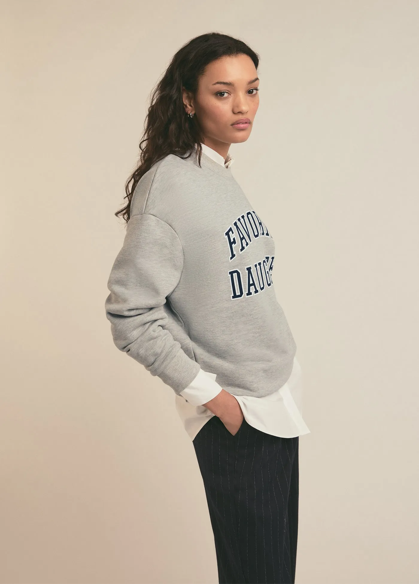 THE COLLEGIATE SWEATSHIRT